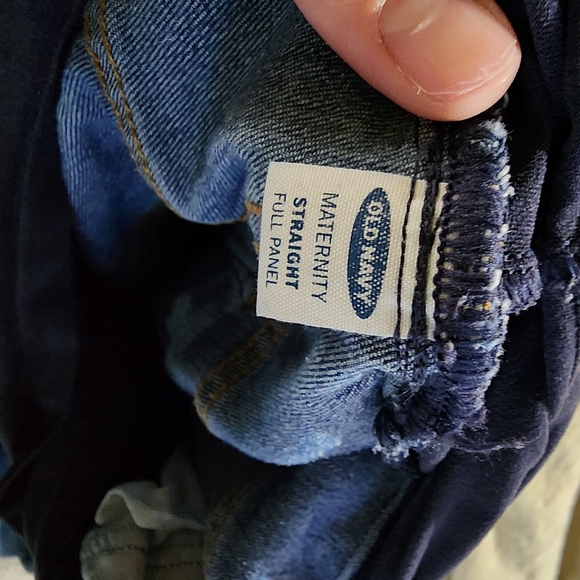 Oldnavy full panel maternity  jeans - Picture 4 of 6